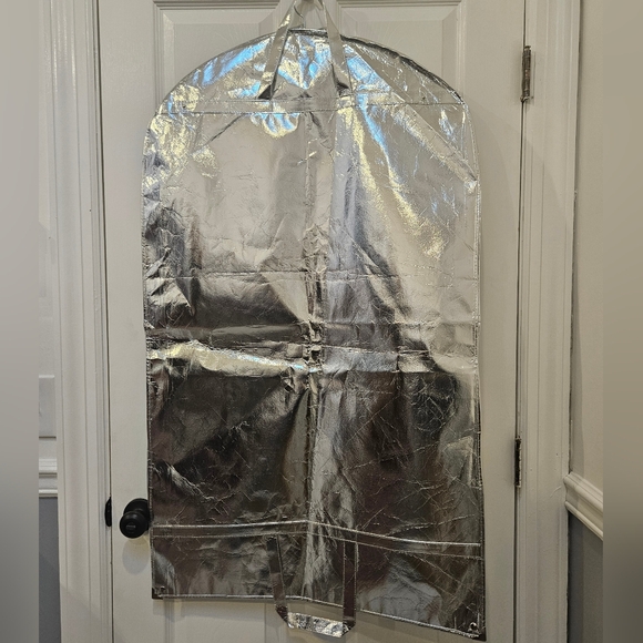 2 Ogier garment bags/suit carrier silver and white - Picture 4 of 16